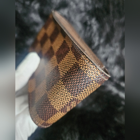 Louis Vuitton Damier case - Picture 6 of 9